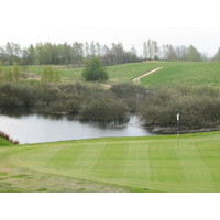 Simons Golf Club in Humelbaek, Denmark has some moderate elevation.