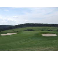 American architect Ronald Fream loaded the Krakow Valley course with bunkers.